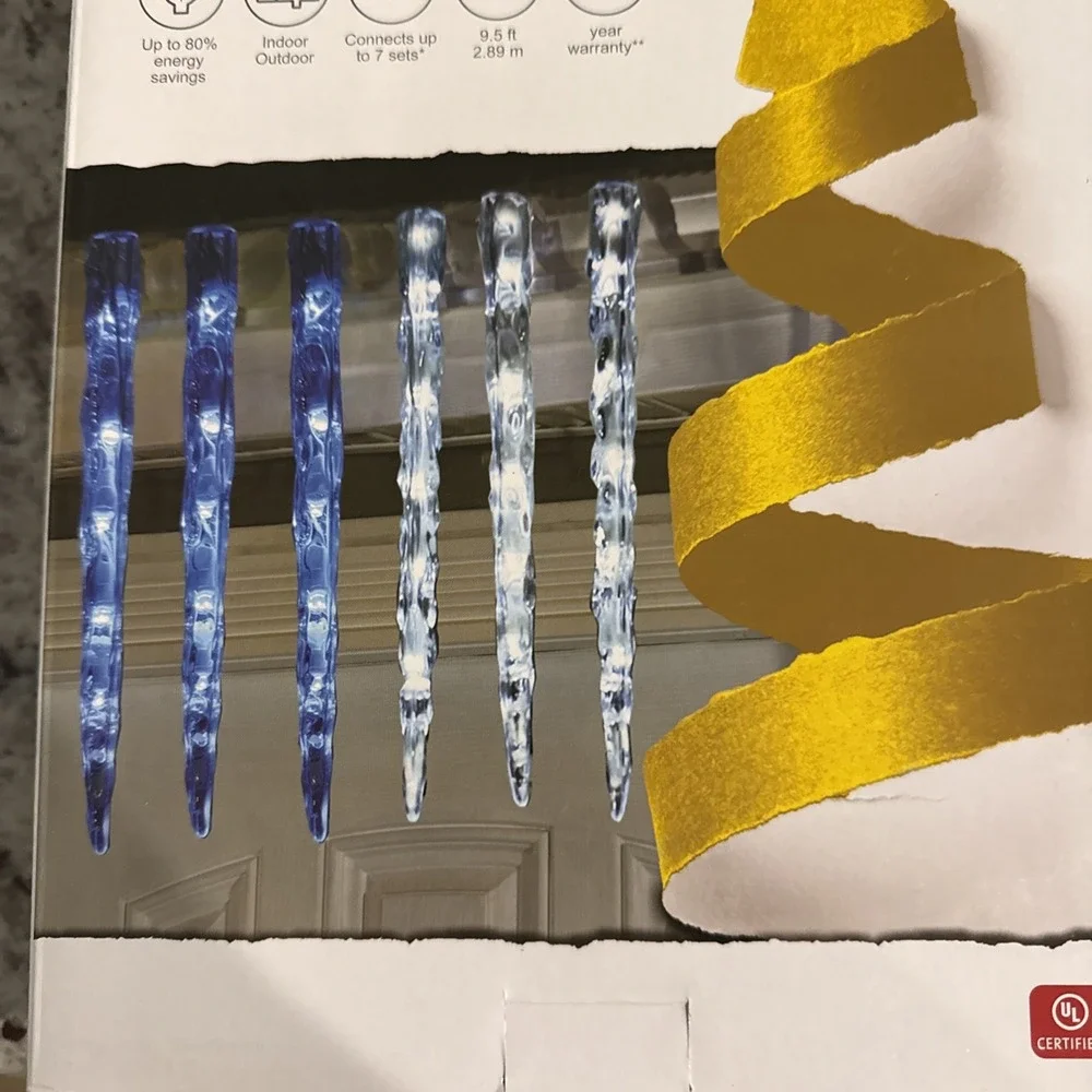 GE Color Choice Dual Color Cool White / Blue 20 Ct LED Icicle Lights 1041109 New
